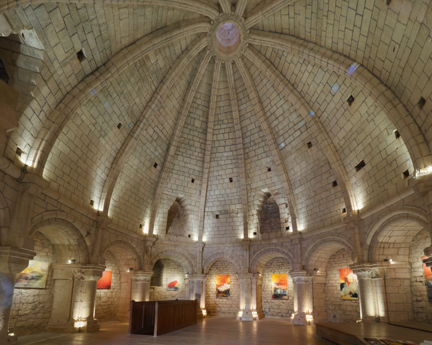 Rotonde du Château médiéval de Simiane-la-Rotonde